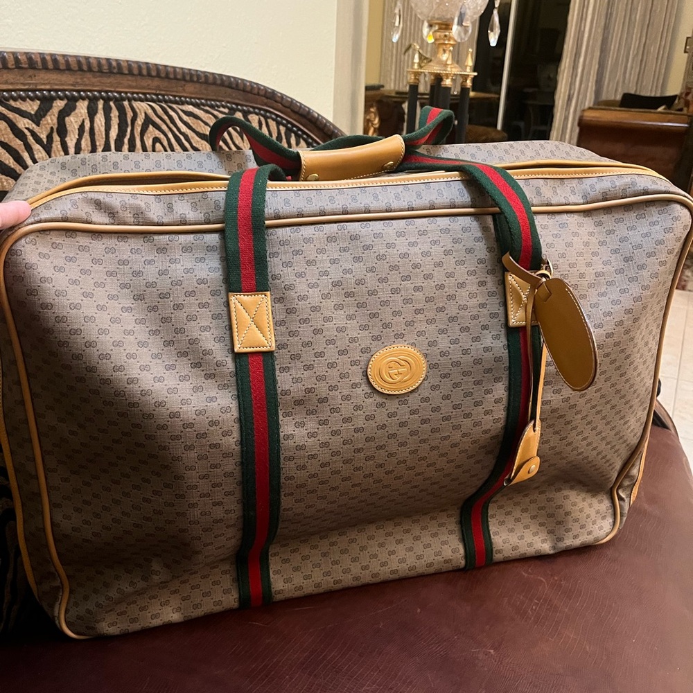 Gucci Monogram Travel Bag with Green and Red Straps - Picture 11 of 16